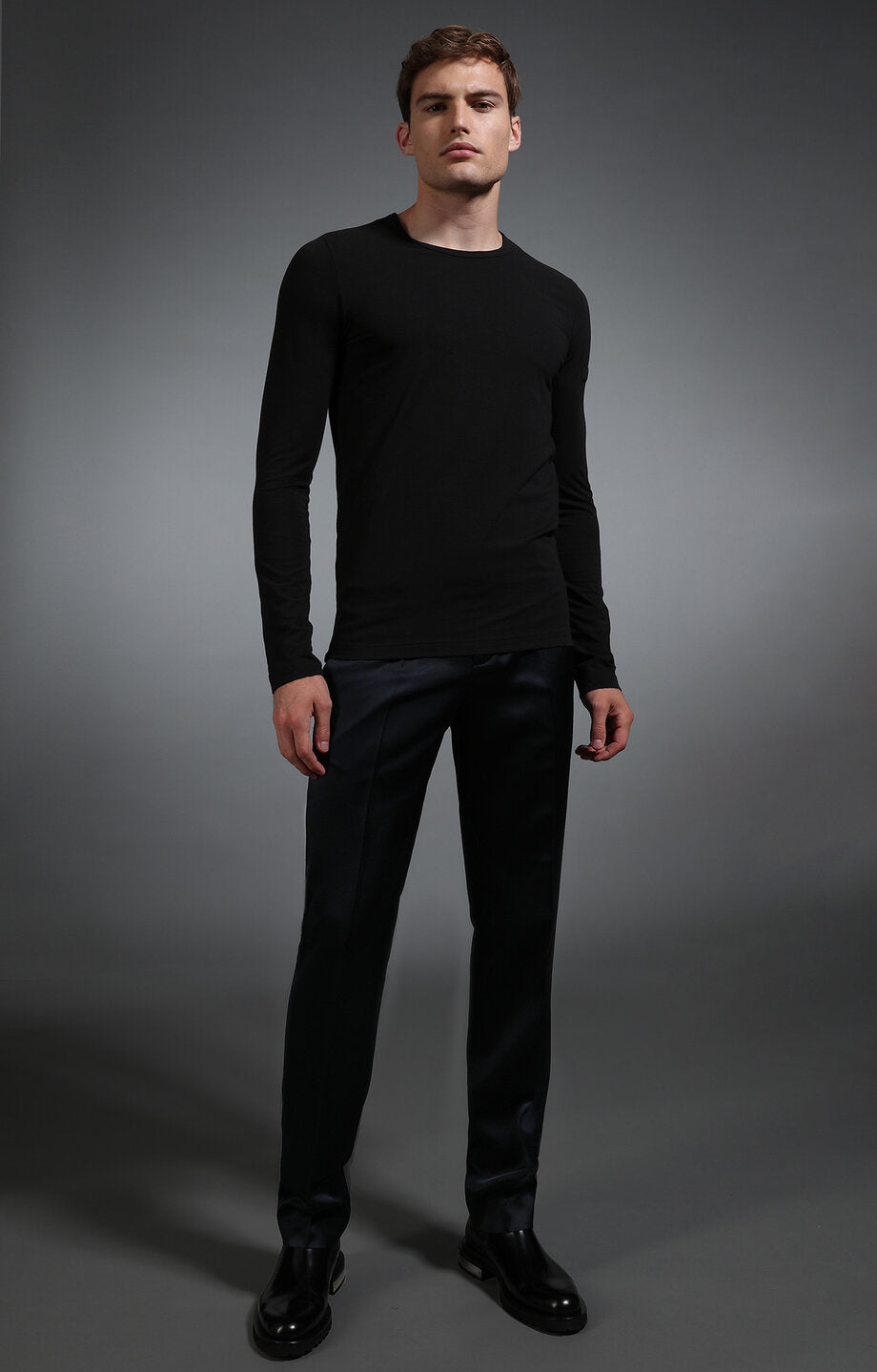 BLACK FULL SLEEVE